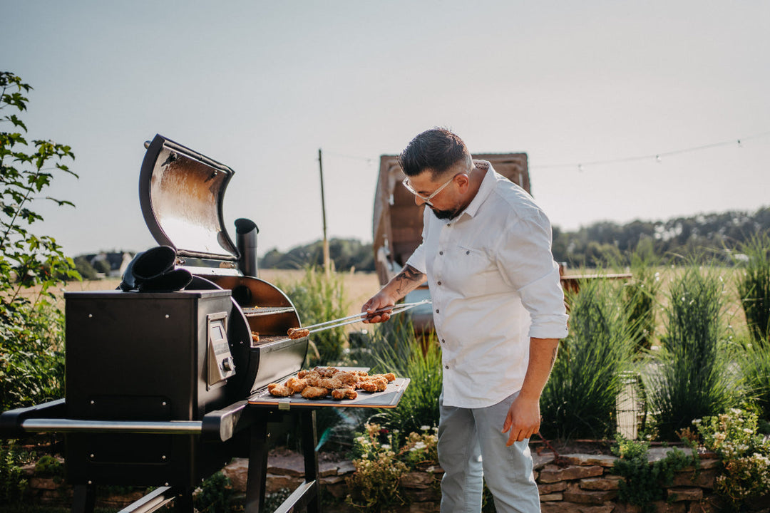 Grillen mit dem SHERIFF Pelletgrill im Garten