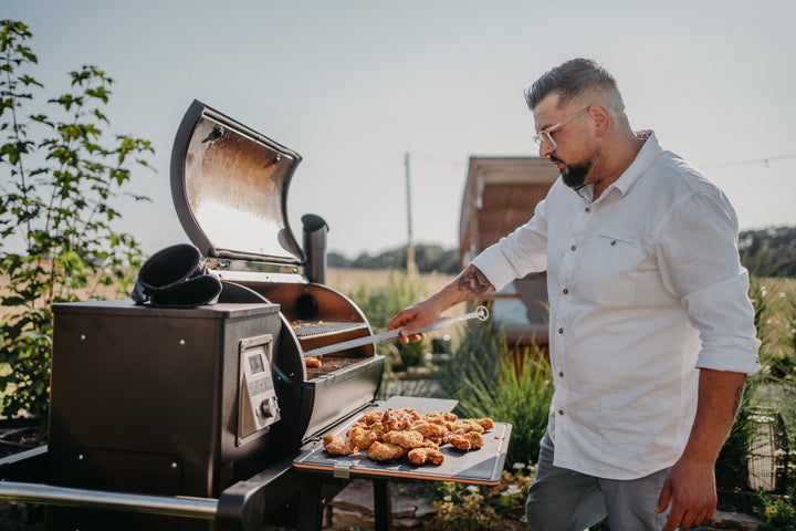 Grillen mit dem MOESTA Sheriff 2.0 im Garten