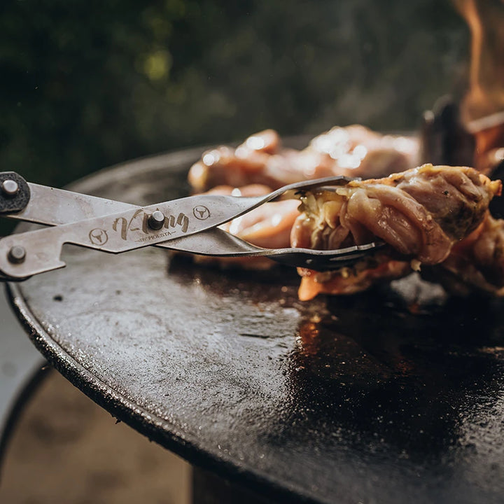 HELGA – Grillzange V-Tong – Edelstahl Zange mit Flaschenöffner – 43 cm
