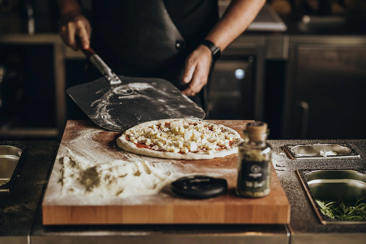 Pizzacover – Mach aus deinem Gasgrill einen Pizzaofen!